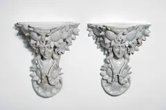 Due mensole by Galileo Chini, in ceramica, offered Dec 2018