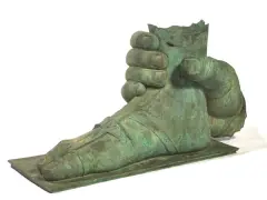 Piede con mano 2001 by Igor Mitoraj, bronze cm, offered Jul 2020