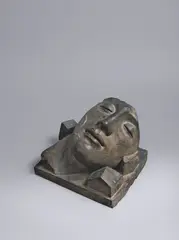 Dormiente by Igor Mitoraj, 2002, Bronze mit schwarzer Patina, sold Jun 2023