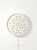 Gerhard von Graevenitz, Weiße Bälle auf Weiß, 1964, Kinetisches Objekt: Eingefasste Scheibe mit beweglichen Halbkugeln und elektrischem Motor. Durchmesser: 62,5 cm, Tiefe: 10 cm (24 ⅝ in., Tiefe: 3 ⅞ in.)