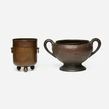 Arts & Crafts, Jardinières, set of two, c. 1905, bronze, handwrought copper and brass