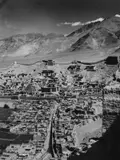 Fosco Maraini, La città di Gyantse, vista dal forte, Tibet, luglio 1937, Fotografia in bianco e nero