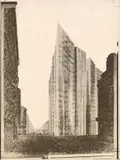 Ludwig Mies van der Rohe, Projekt „Wabe, Friedrichstrasse“, Entwurf für das Hochhaus an der Friedrichstraße, 1921. Perspektive von Norden, Endfassung / Photo: Curt Rehbein, 1922, Vintage. Silbergelatine-Kontaktabzug einer Kohle- und Bleistiftzeichnung