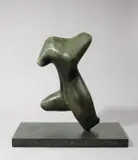Bernhard Heiliger, Seraph I, 1950, Bronze mit grünlicher Patina. Höhe (ohne Sockel): 62,5 cm (24 ⅝ in.)