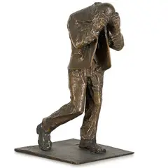 Pomigliano d'Arco, 1935 / Uomo che si ripara dal freddo / Monogramma VG sulla base by Vincenzo Gaetaniello, bronze, offered Mar 2024