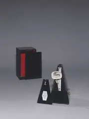 Objet indestructible by Man Ray, 1965, Multiple: Metronom mit dem ausgeschnittenen Foto eines Auges, in der originalen, schwarz lackierten Holzkiste, sold Jun 2022