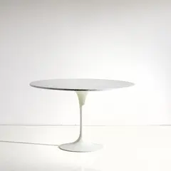 Senza titolo by A Dining Table By E. Saarinen, offered Dec 2024