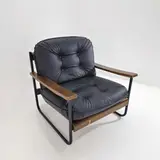 An Italian Armchair, Senza titolo