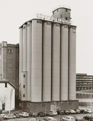 GRAIN ELEVATOR DUISBURG, D. by Bernd und Hilla Becher, 2002, Silbergelatineabzug, sold Dec 2021