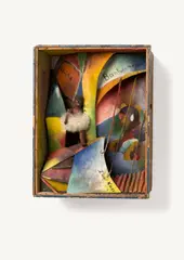 Curt Ehrhardt, Der Bantuneger, 1920, Assemblage: Holz-Objektkasten, Karton, Ölfarbe, Puppe, Fell, Schnüre, Nägel, Draht, Papier