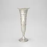George A. Henckel & Co., Monumental trumpet vase