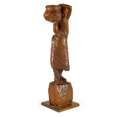 Francesco Falcone, Chiavari 1892 - 1978 / Portatrice d'acqua / Firmato F Falcone sulla base sul lato, Scultura in legno
