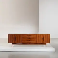 A Danish Sideboard, Senza titolo
