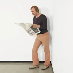 Duane Hanson, Lessender Man (Reading Man), 1972, polyester and fiberglass, polychromed in oil, mixed media