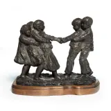 Glenna Goodacre, Tug o’ War
