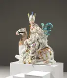 Porzellan, farbige Aufglasurmalerei, staffiert by Porzellanmanufaktur Meissen, sold Nov 2019