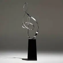 Gary Traczyk, Infinity, chrome-plated metal, granite