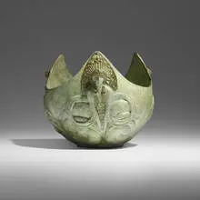 Erté, Trois femmes bowl, 1999, patinated bronze