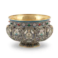 Importante bratina en vermeil et émaux cloisonnés A large silver-gilt and cloisonné enamel bratina, Ovchcinnikov with Imperial Warrant, Moscow, 1983