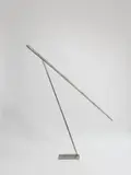 One fixed, one moving line diagonal by George Rickey, 1988, Kinetische Edelstahlskulptur mit 1 beweglichen Nadel (Innenskulptur). Maße variabel. Maximale Höhe (mit Sockel): 102 cm,, sold Nov 2018