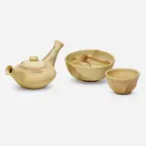 Toshiko Takaezu, Tea pot and two tea bowls