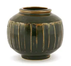 David Leach (1911-2005) by David Leach, a tenmoku glaze vase, sold Oct 2019