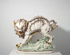 Arthur Storch, Porzellanfigur „Löwe, 1921, Porzellan, glasiert, staffiert