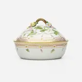 Royal Copenhagen, Flora Danica vegetable dish with morning glories, 1923-1934, hand-painted and gilt porcelain