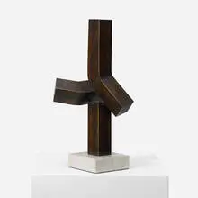 Clement Meadmore, Three Up, 1977, bronze, granite