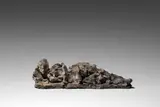 Hans Josephsohn, Kleine Liegende # 5100, 1977, Bronze, patiniert
