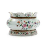 Large Chinese Export Porcelain Monteith, late 18th/early 19th century,, oval shape polychrome enamel decorated in the famille rose palette, max