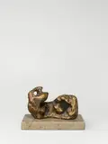 Henry Moore, Reclining Figure: Bunched No. 2