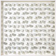 Klaus Staudt, Auf der Suche nach …, 1967, Polystyrol weiß und hellgrau auf Acrylglas im Holzkasten