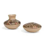Elvira Nampeyo, vases, two