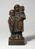 Käthe Kollwitz, Kindergruppe, 1937, Bronze mit dunkelbrauner Patina. Höhe: 18,8 cm (7 ⅜ in.)