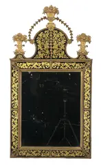 Burchard Precht, Schwarz-Gold-Eglomisé Spiegel, Um 1700, Spiegelglas, Schwarz-Gold-Eglomisé Glasrahmen, Bleiappliken vergoldet, Kiefernholz
