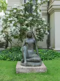 Heinrich Kirchner, Sitzende, 1935, Bronze mit grünlicher Patina