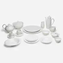 Theme Formal dinnerware service by Russel Wright, 1965, glazed porcelain, sold Mar 2021