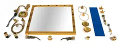 Marc Du Plantier, Eléments de décoration d'une salle de bain, A bathroom set in brass, marble and blue altuglas designed by Marc du Plantier in 1973