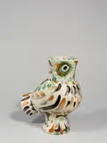 Chouette by Pablo Picasso, 1969, Vase, weißer Ton, mit Engobenbemalung, graviert und teilweise glasiert. Höhe: 28,8 cm (11 ⅜ in.); ceramic, Madoura editi, sold Jun 2017