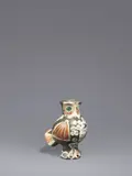 Chouette by Pablo Picasso, 1968, Vase, weißer Ton, mit Engobenbemalung, graviert und teilweise glasiert; ceramic, Madoura edition, sold Dec 2023