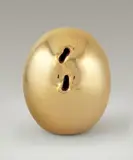 Lucio Fontana, Concetto Spaziale (Natura), 1967, Polierte Bronze. Höhe: 26,5 cm (10 ⅜ in.)