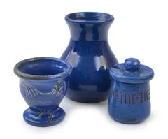 Gladys Reynell, ROOSTER DECORATED EGG CUP, VASE & MUSTARD POT, SIGNED OSREY BALLARAT