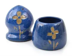 Glayds Reynell, DAISY PATTERN SALT POT AND PEPPER SHAKER, SIGNED AND DATED 1922, 4 CM TALL, 1922