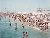 Massimo Vitali, Untitled (Beach scene)