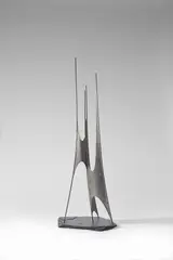 Brigitte und Martin Matschinsky-Denninghoff, Form in Zinn Nr. 68, 1960, Messing und Zinn, auf Schieferplatte montiert