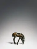 Renée Sintenis, Grasendes Fohlen, 1919, Bronze mit dunkelbrauner Patina