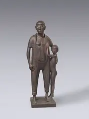 Indianer mit Kind by Gerhard Marcks, 1964, Bronze mit brauner Patina, sold Jun 2023