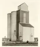 Bernd und Hilla Becher, GRAIN ELEVATOR BERNEVAL-LE-GRAND / DIEPPE. F.