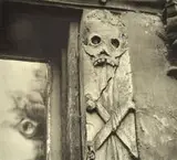 Manuel Álvarez Bravo, Ossuaire (Skull/Crossbones)